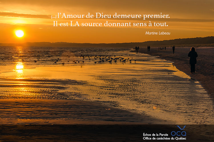 L'Amour de Dieu demeur premier. marcheurs sur le bord de l'eau Échos de la Parole
